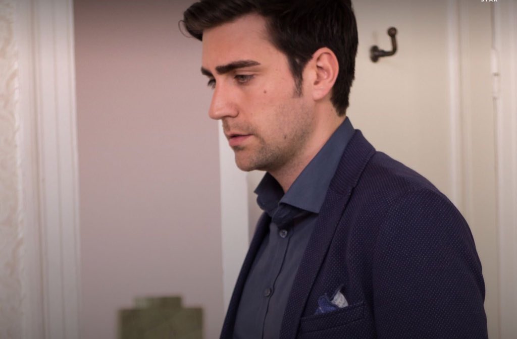 bencebanagore's tweet photo. Biliyorum bu gece beni düşüneceksin.. ❤️
#yağhaz #sebebisensin #FaziletHanımVeKızları️ https://t.co/APRtpahNi1