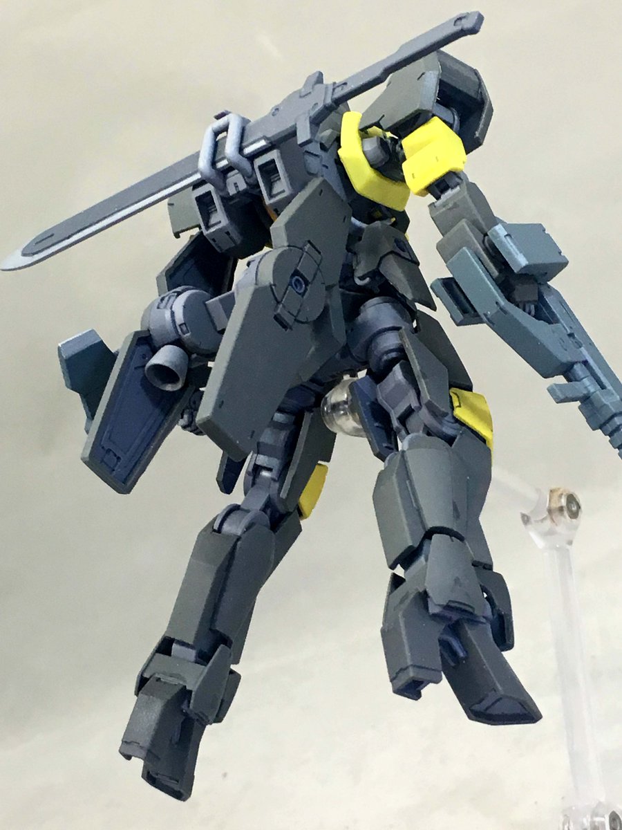 グレイズ(イオク機)」は形状的には通常のグレイズと変わらず、追加で