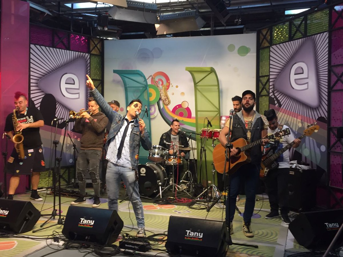 LOSCALIGARIS's tweet photo. Gracias por invitarnos #Elegidos @Canal8Tucuman y feliz cumpleaños número 31 👏👏👏
Nos vemos esta noche en #ExpoLactea en #Trancas #Tucumán https://t.co/2Y881PBjpZ