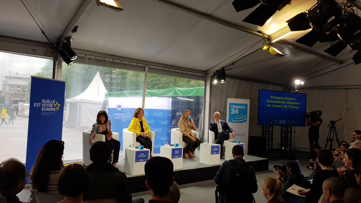 Fin d'une consultation passionnante et très animée avec les citoyens, en cette #FêtedelEurope avec @NathalieLoiseau , @pierremoscovici, @sylvieguillaume et @FRANCE24 #QuelleEstVotreEurope