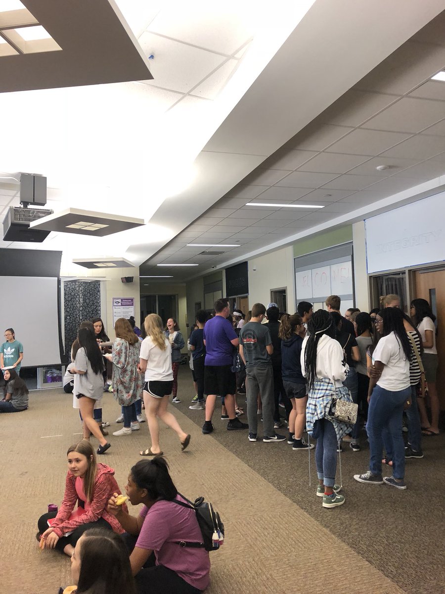 amber_powell120's tweet photo. Science STAAR Review Saturday with the best: @AaronWatsonTMS #TMSLearns https://t.co/Pe6kUAMn5j