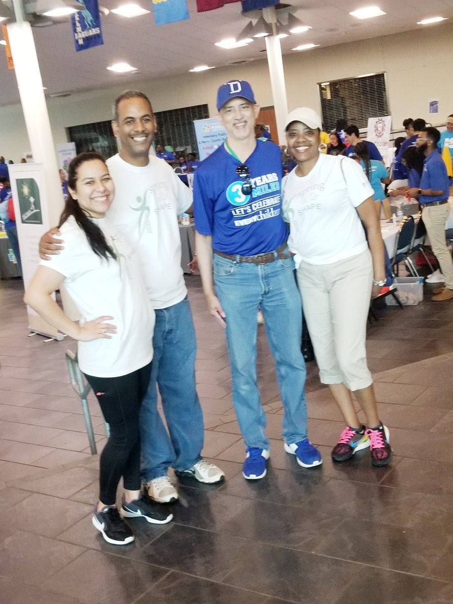 Tameka528's tweet photo. I saw Board Trustee @ChrisBellSISD at every booth showing support! He later stopped for a picture with some of our HR @SISD_Talent! @SpringISD #SpringFunRun18 #EveryChild2020 #3Years3Miles https://t.co/nR8yq5hknq
