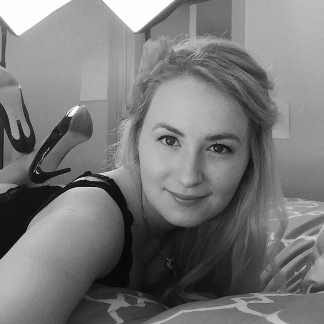 ErikTheRed1003's tweet photo. Working on a special project for @1GlitterGoddess and her 2nd day of her Content Extravaganza is a video in beautiful black and white almost pushed me over the edge! Black and white suits Her! #Love2Be #Need2Be https://t.co/AT6eBZYJRz