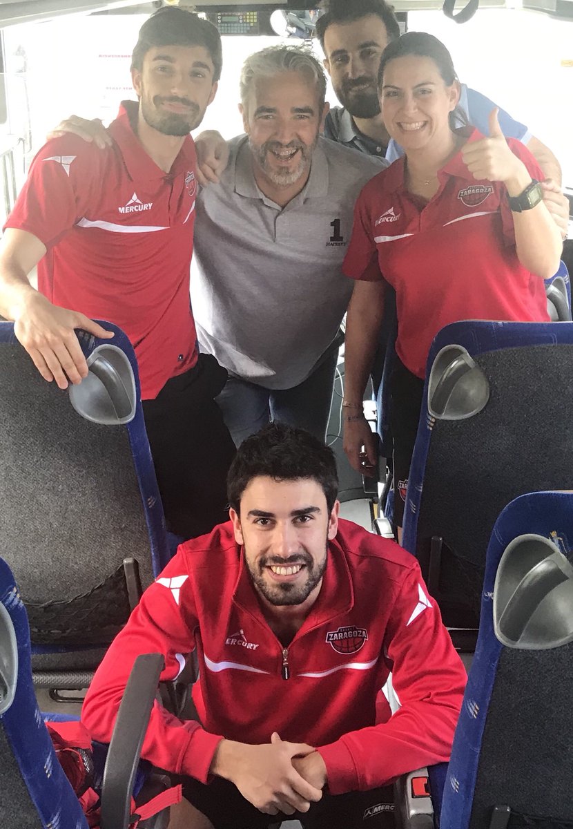 <a href="/mideoy_/">Miguel Delgado</a> <a href="/anamermejo/">Ana Mermejo</a> <a href="/jonnovo/">J</a> <a href="/SanchezSabateJ/">Jorge Sánchez Sabaté</a> Ha sido una semana increíble. #gentefacil #ayudarayudarayudar #cuerpostecnicos #juntos