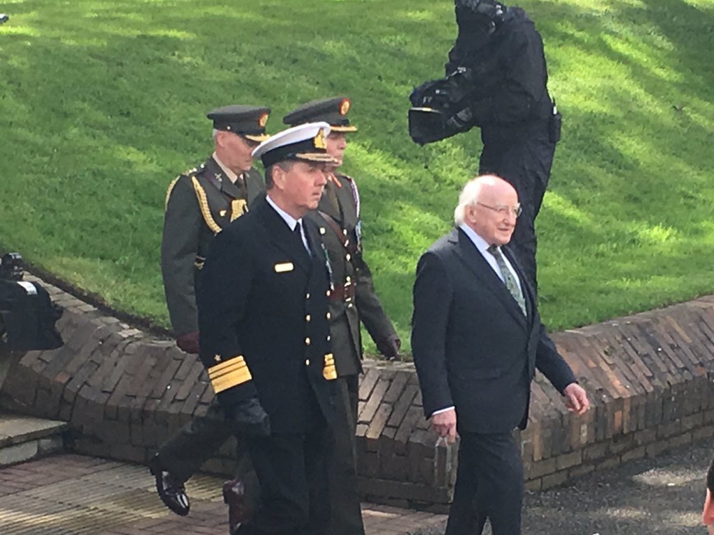 mark_mellett's tweet photo. Moving ceremony for #NationalFamineCommemoration2018 @UCC led by President M D. Higgins @PresidentIRL with An Tánaiste @simoncoveney, @Tfitzgeraldcork &amp; @osheaucc. Very proud of the over 200 @defenceforces women &amp; men who with so many agencies #InspirePride &amp; #StrentgentheNation https://t.co/WnwCDonrqE