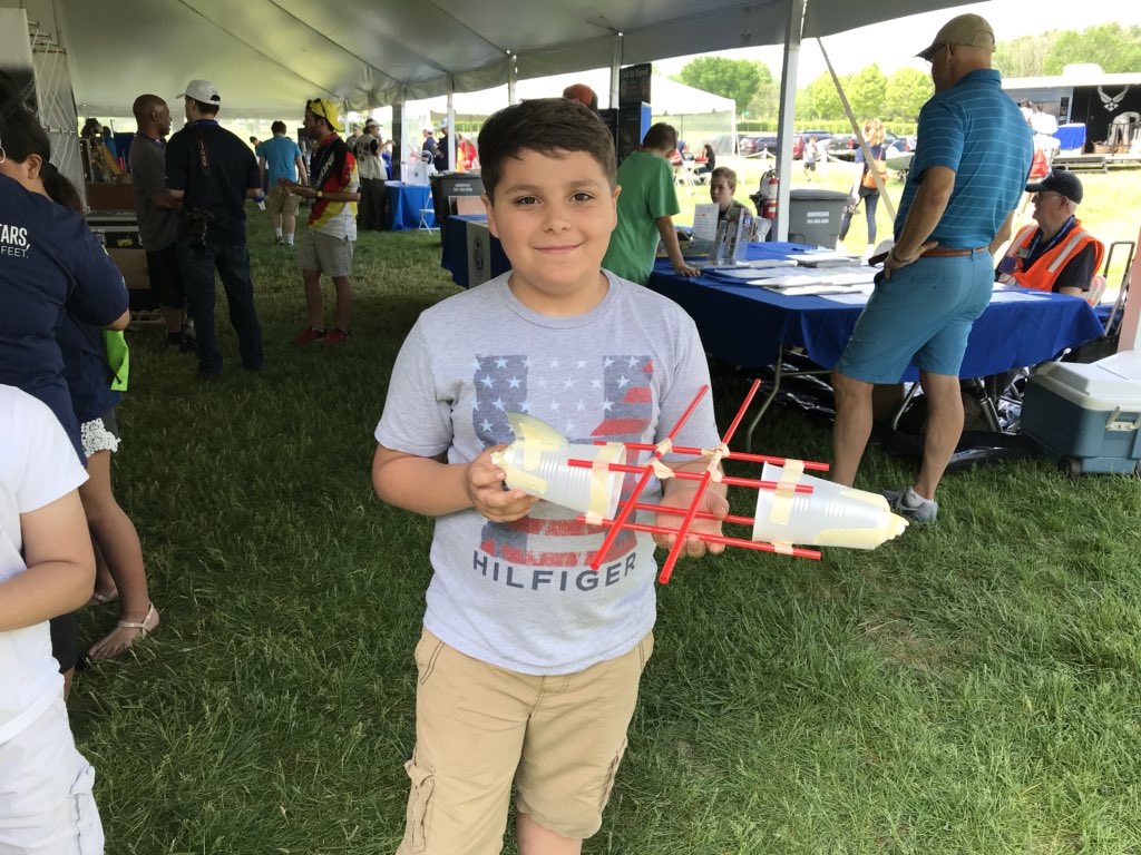 AuroraFlightSci's tweet photo. Our #AuroraFS engineers are here to help the next generation of @RocketContest students design their own experimental aircraft. As we say at Aurora...think big, start small, and act now! #TARC2018 #STEM #avgeeks 🚀🎯👍 https://t.co/OMzdey0fui
