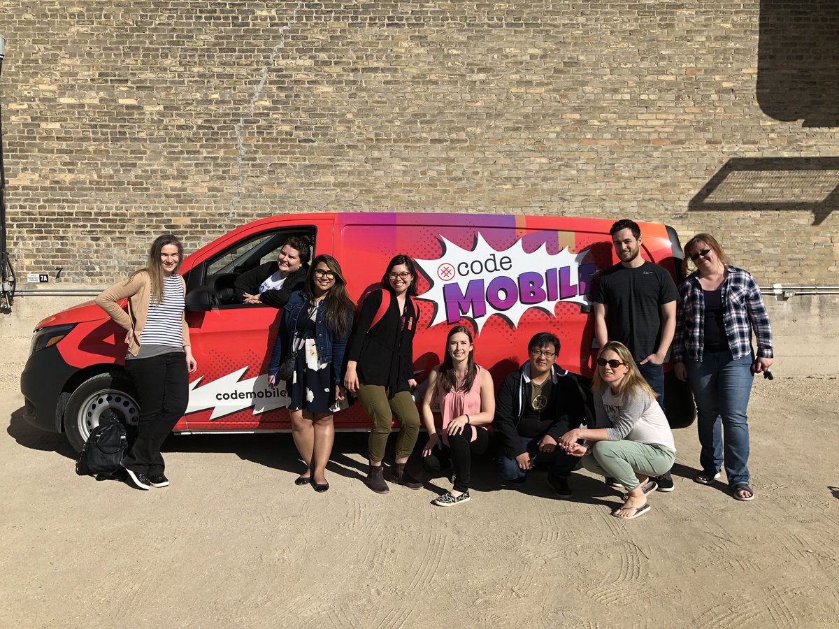 learningcodeywg's tweet image. Another end to another amazing National #glcCodeDay 🎉😁 So happy to have the support of our awesome new Winnipeg Code Mobile - and all the awesome dedicated mentors of course! @learningcode. Another big thanks to sponsors @scotiabank and @xdsummit #codetimegotime