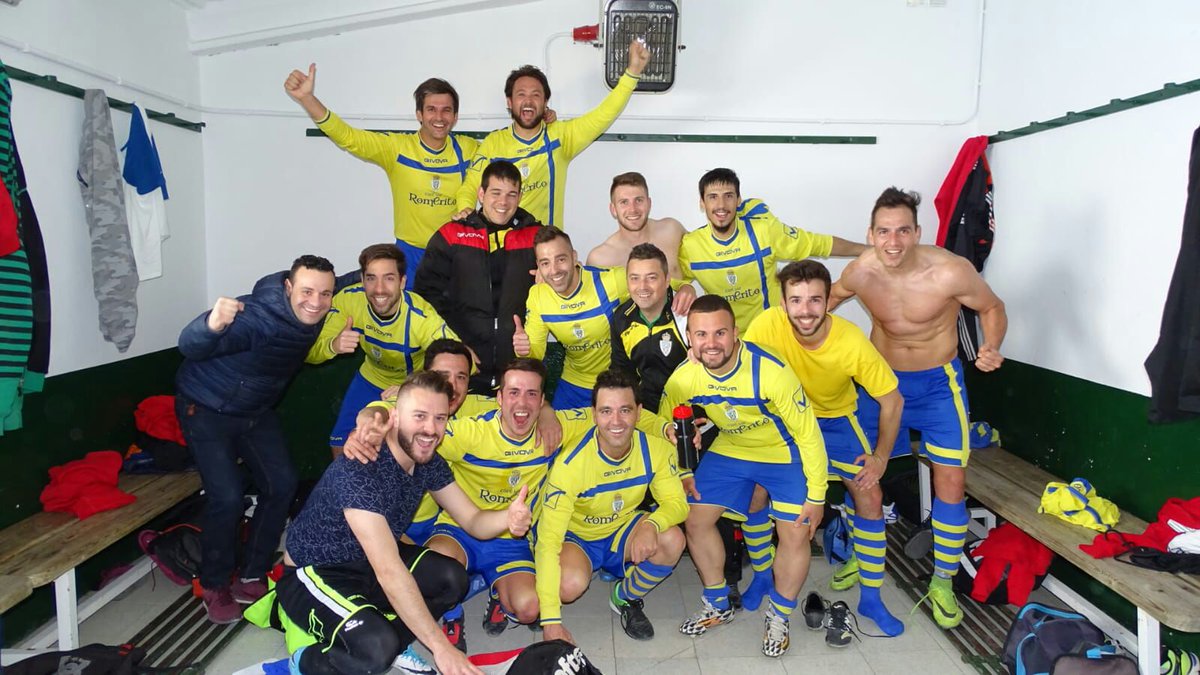 CHAMBERI_CDF's tweet photo. C.D.F Chamberí Bar Romerito clasificado para la "Liga de Campeones"!!!
Enhorabuena💪⚽
@BarRomerito https://t.co/g8FKBsVpg0