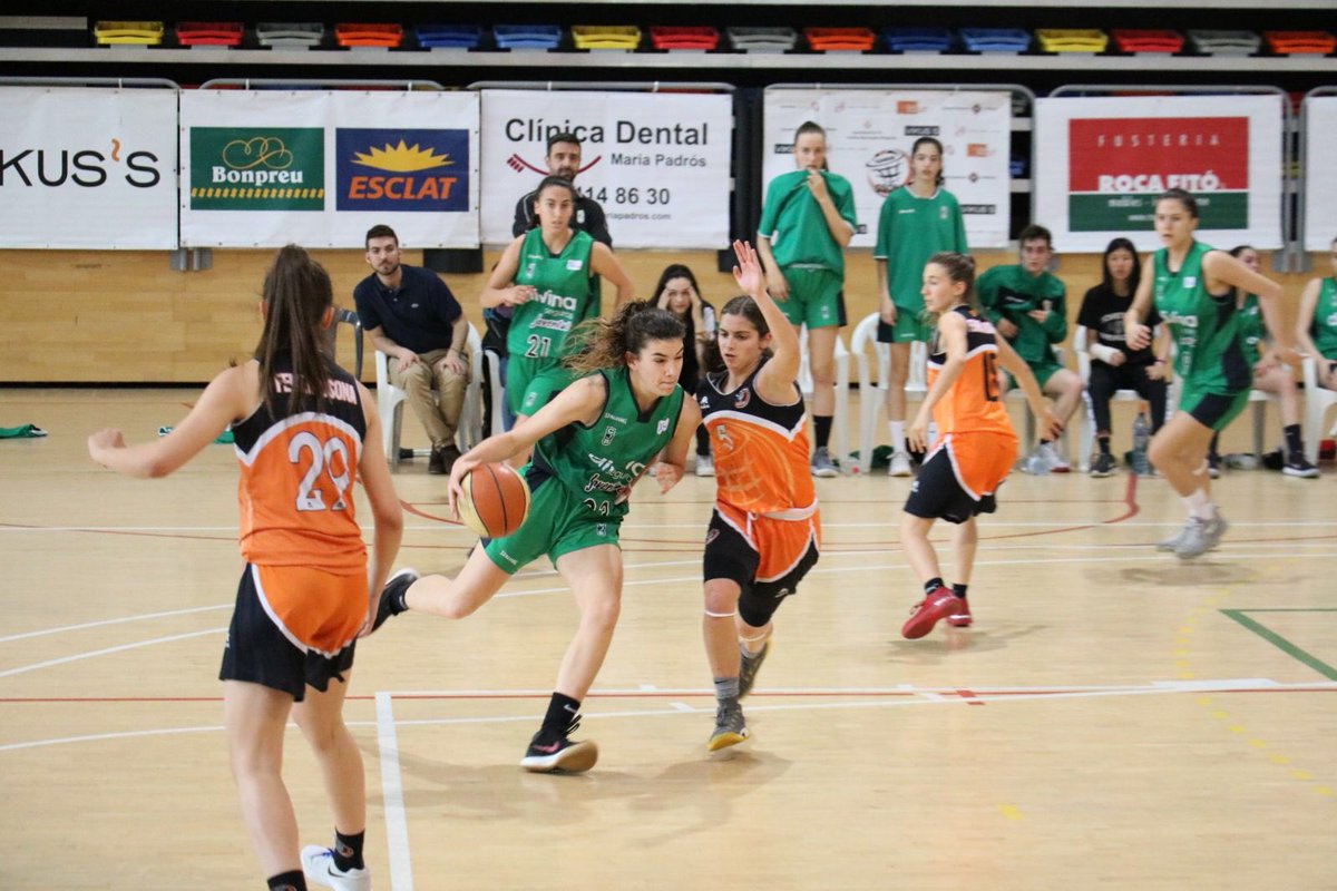 joventutfemeni's tweet photo. Partit d’anada #fasesinter @femeniosona 48 - 58 #junBJF #ResultatsJF #BadalonaÉsFutur #joventutmodel @DiarideBadalona @CINCcontraCINC @Esports_bdncom https://t.co/wRIJIzuXqQ