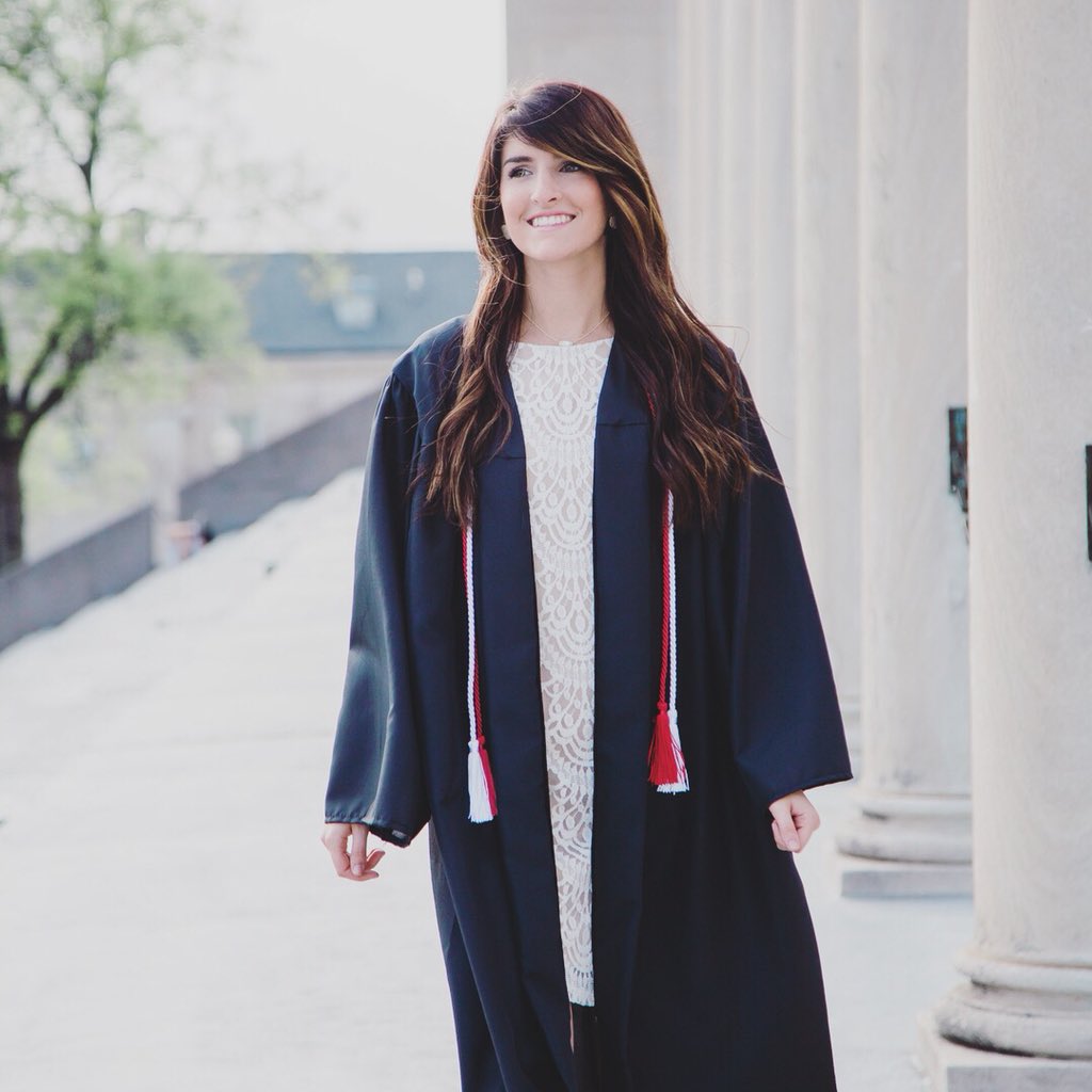 clairechunt's tweet photo. Claire Calamaio RN, BSN 👩🏻‍⚕️ https://t.co/NQqfyQ7NEE