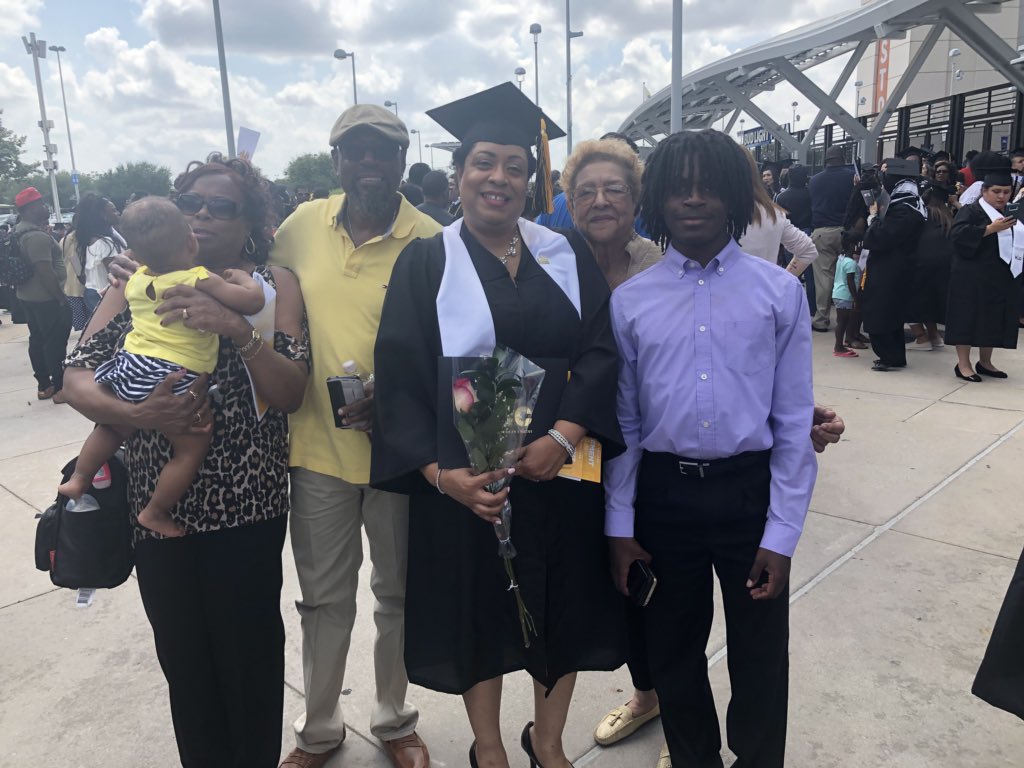 HOUCityCollege's tweet photo. Could not be a better way to start #MothersDay weekend. Congratulations graduates and families! #HCCGraduation2018 #happymothersday #hccgrad2018  #wearehcc https://t.co/4Anp3DthOy