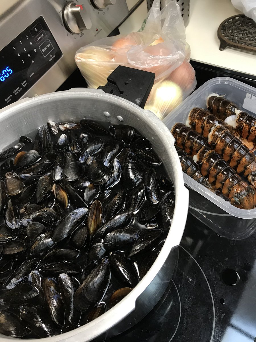 CrazyMucho's tweet photo. @Publix at The Crossings in Miami. Thank you for stocking up on mussels in preparation for Mother’s Day and a bigger thank you to the lady at the fish counter for having the patience to inspect every single mussel of the 12 lbs I took today. You rock! https://t.co/rDcYxer3rU