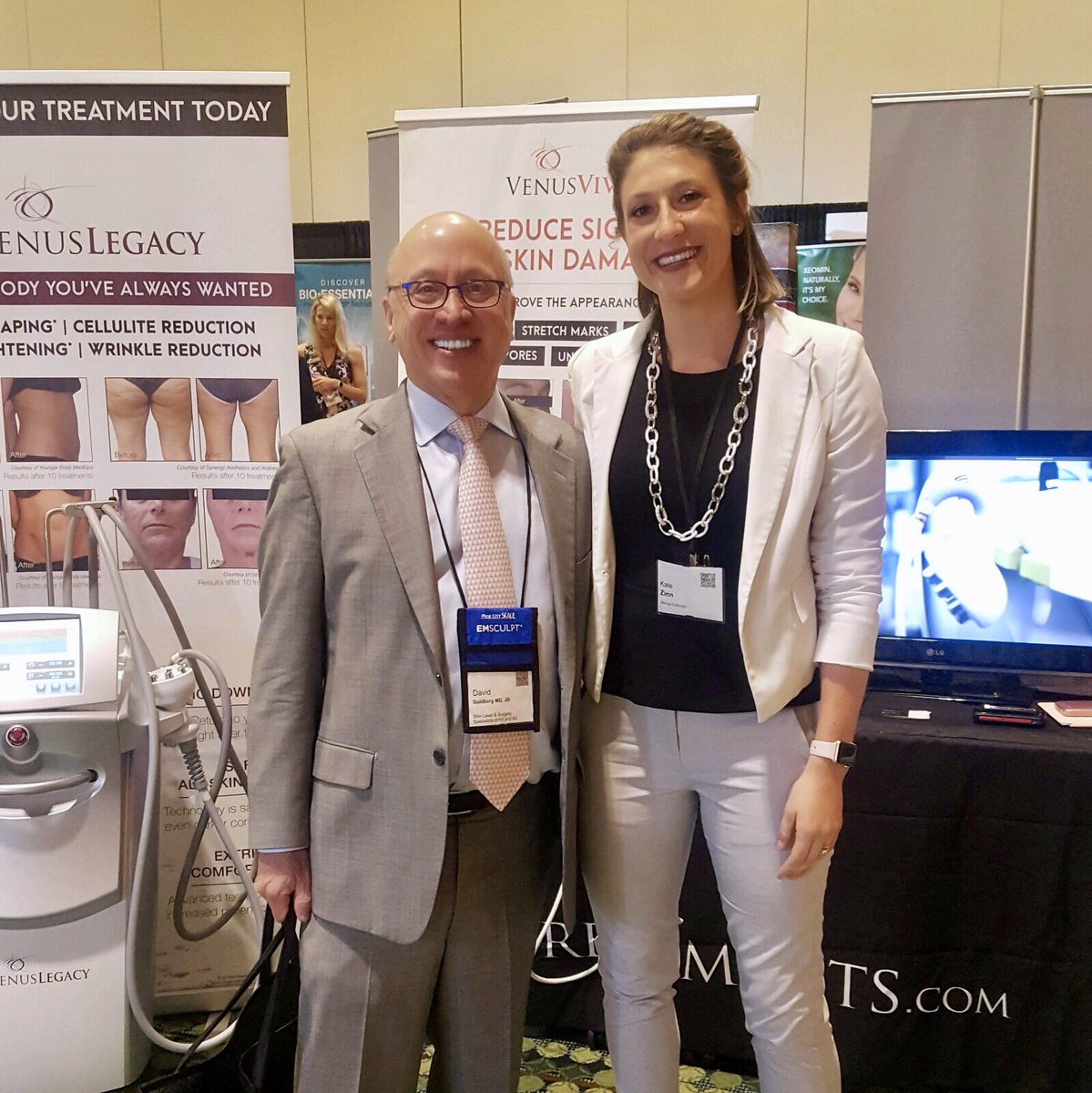 SkinAndLasers's tweet photo. With @VenusConcept at #SCALE2018
I am running a full day #aesthetic workshop for them next weekend in #Boston
#skinandlasers https://t.co/RbxxyHz1zV