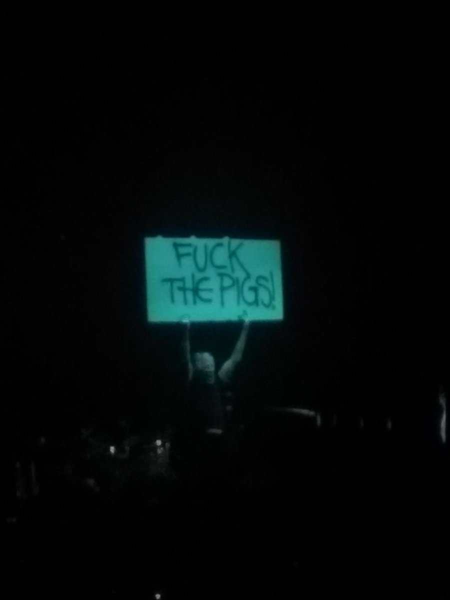 FabiusCameli's tweet photo. "Pigs rule the world" Roger Waters @Just_pinkfloyd @rogerwaters #Resist #rock #resilience #PinkFloyd https://t.co/GpPDZGzcZ1