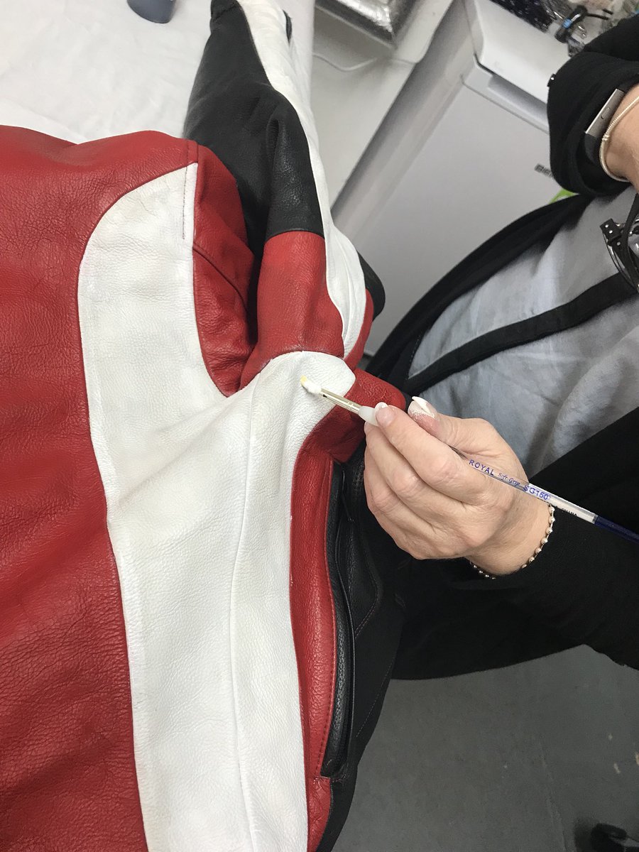 You can learn to hand paint motorbike leathers with Prestige 121 Training #wetcleaning #motorbikes