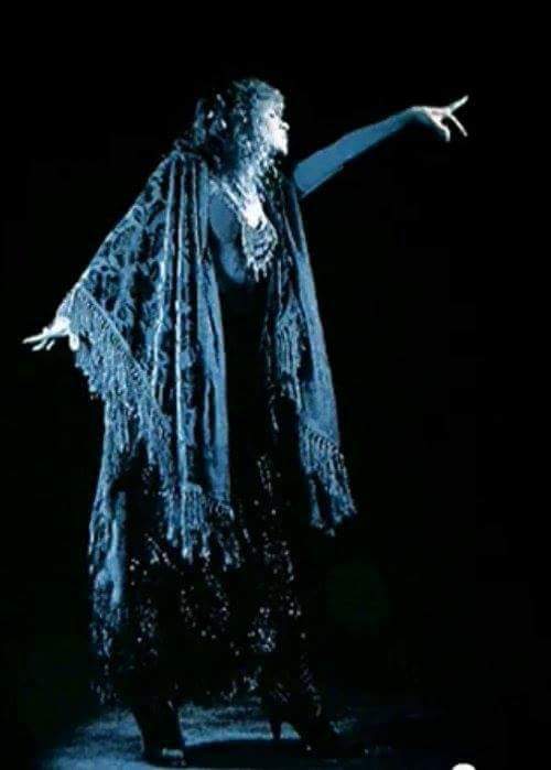 happygirl417's tweet photo. #StevieNicks #edgeof70 DAY 11~FAVORITE OUTFITS. I have many favorites and here's part 1π I will probably always love the Bella Donna white outfit the most.... but I also love the blue lamp look.. her wedding dress... and the lighter colors!!πππ https://t.co/muvjEt7bRm