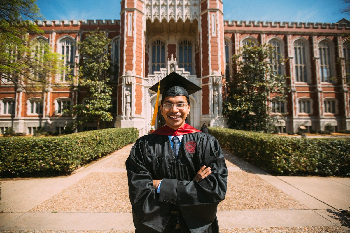 UofOklahoma's tweet photo. Sooner graduate, Nyle is putting people first for the future of medicine. See this Sooner's journey from California to OU's Medical Humanities Scholars Program. #OUGrad18🎓
🔗 https://t.co/sxj0N9ponZ https://t.co/6OS91NZVXr