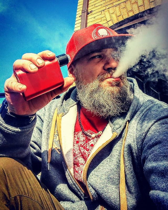 birdejuice's tweet photo. ππ @fog_tawg_rafi ππ- @_birdejuice_ @defiant.designs @528_custom
#birdejuiceofficial #birdeliquidsnapback #driptechds #defiantdesigns #goon #goon15 #vape #vaping #vapeon #vaper #vapor #sunshine #niceday https://t.co/xvCI1Aw7Fd