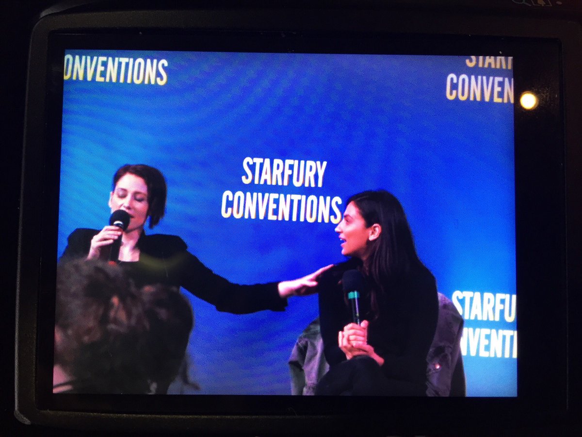 ItsAnnaOff's tweet photo. -SO EMOTIONAL PANEL-
THANK YOU π
#SupergirlPanel #TheUltimates2018 #Sanvers #TheUltimates #sanversultimates https://t.co/UnMNYWNWjd