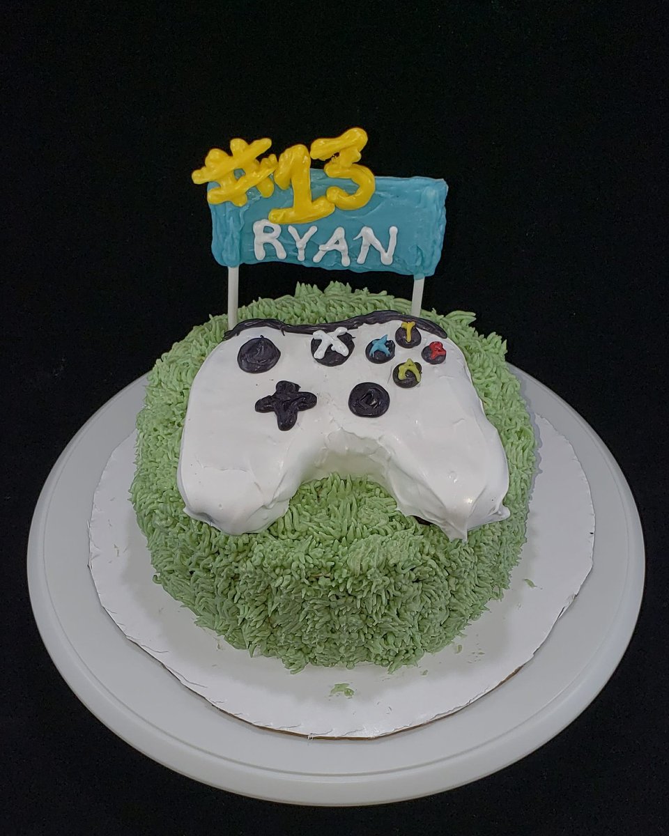 Classic Minecraft xbox 360 Cake Man