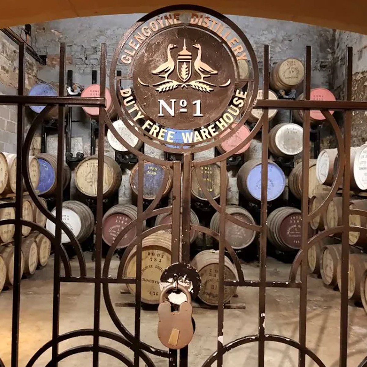 88Cask's tweet photo. #FlashBackFriday Safely behind closed doors @Glengoyne #DistilleryDiaries #ScottishWhisky #Glengoyne https://t.co/BGip8Afg4B