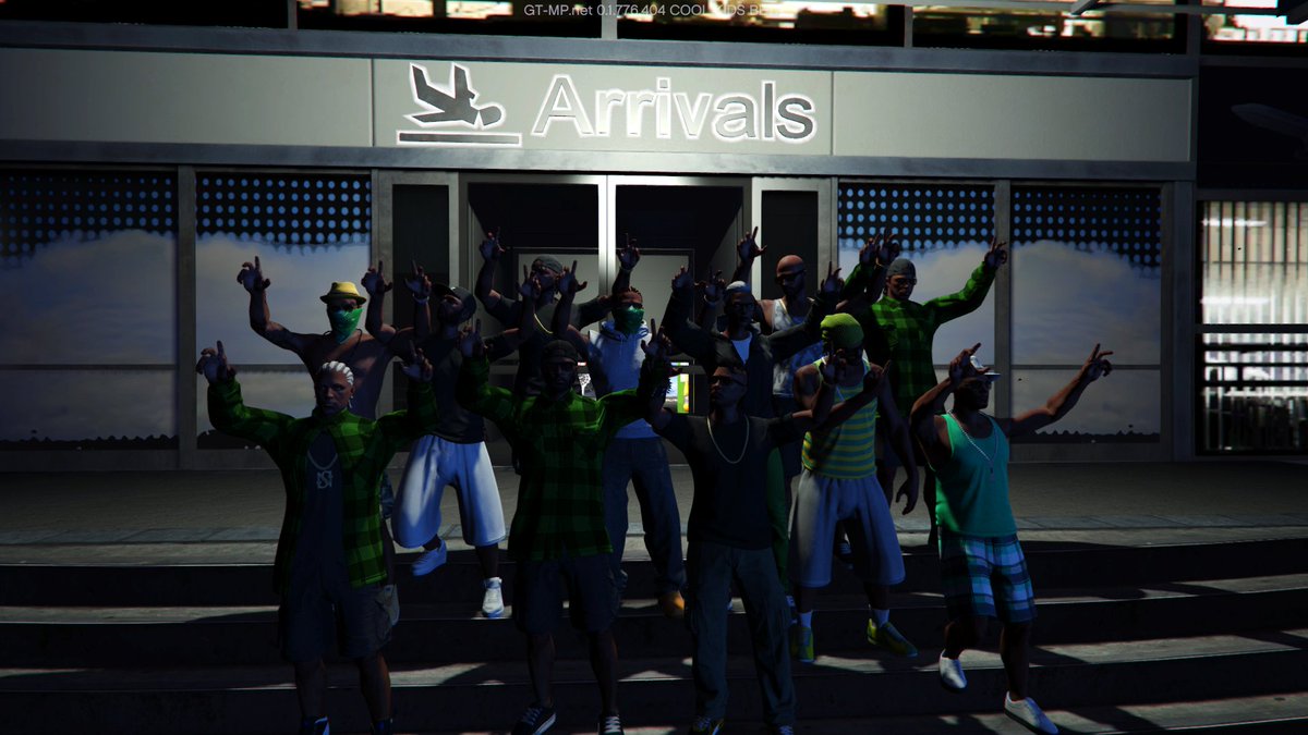 kush_kurtis's tweet photo. Der Rest ist im Herzen mit dabei. Danke fuer ein wunderschoenes Jahr! 719Original fuer immer Gang.. fuer immer! Liebe 💚 https://t.co/aWyFFu6n8T