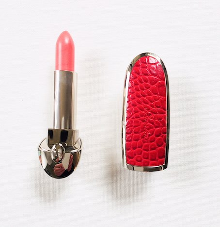 davelackie's tweet photo. This has to be one of the most beautiful lipsticks I've seen. Guerlain Rouge G with a red collector case in "Wild Jungle". Win it! To enter, follow @davelackie &amp; RT https://t.co/X2ATdHU9TG