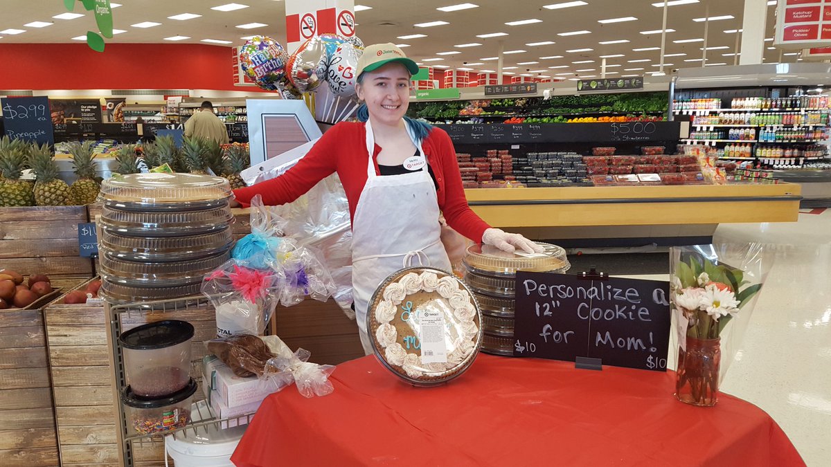 We wouldn't be here without them. Everything you need to show your mom how much you love her. Even ad a personal touch by hand writing a message on a cake just for her! #t1945 #HappyMothersDay <a href="/A_Leigh_/">AV</a> <a href="/AmberHafron/">Amber hafron</a> <a href="/leachmanjohn/">john leachman</a> <a href="/marcinkrawat/">Marcin Krawczyk</a> @Nicholas_Sippel