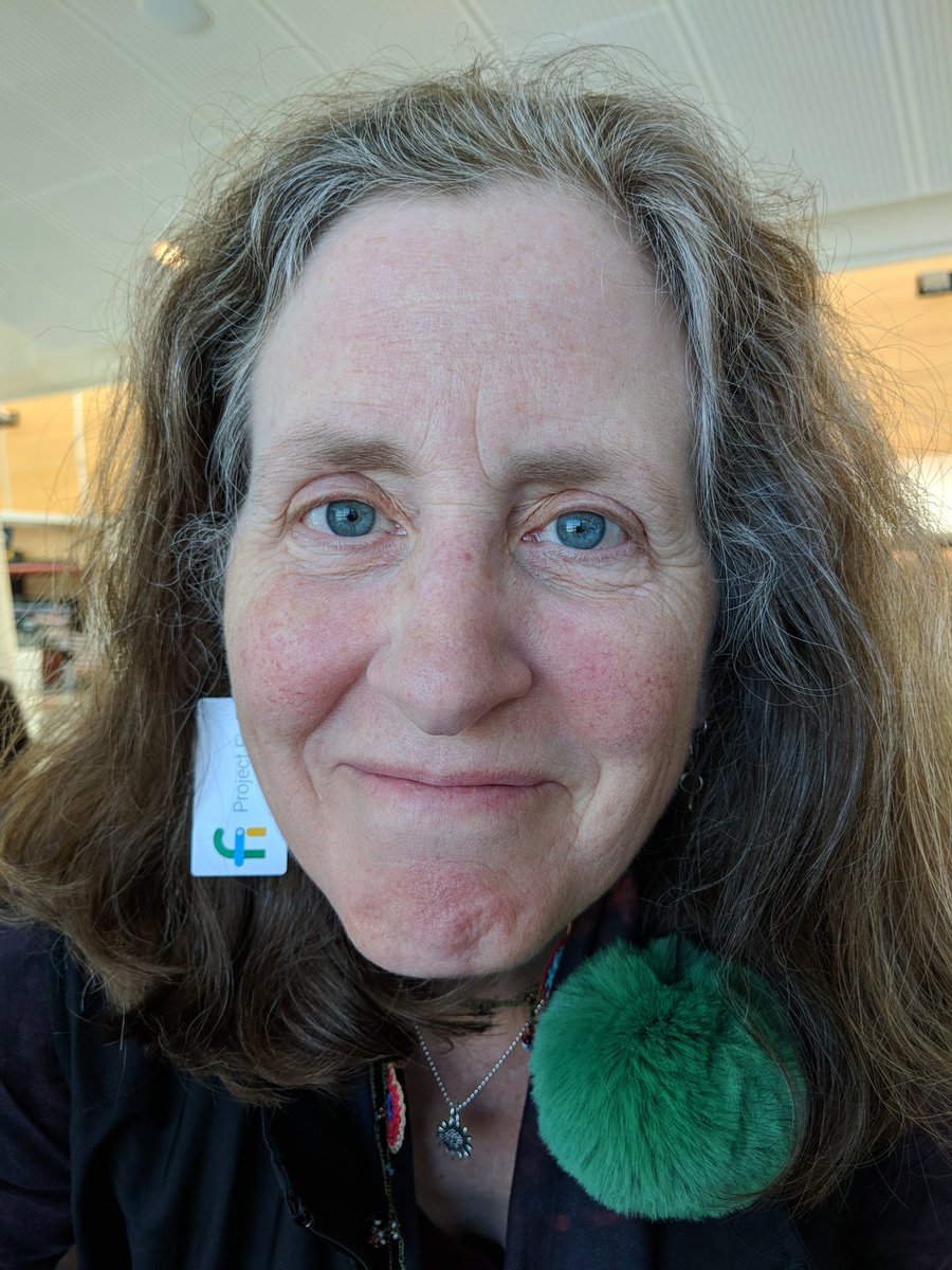 wmleler's tweet photo. Fun in the airport. #FlywithFi https://t.co/vz7n0bU1s3