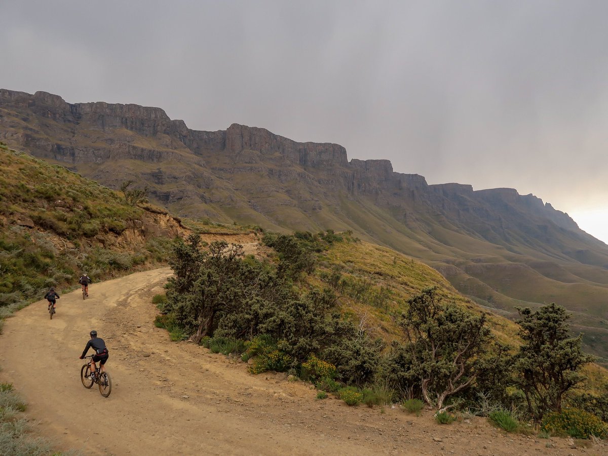 BenkyRides's tweet photo. We had an amazing trip up Sani Pass today. From a sunny start to a cloudy climb and eventually just missing a snowy end. The views were amazing and our guests even better and that made for a special day.
What a place. https://t.co/nCPqcZTFlK