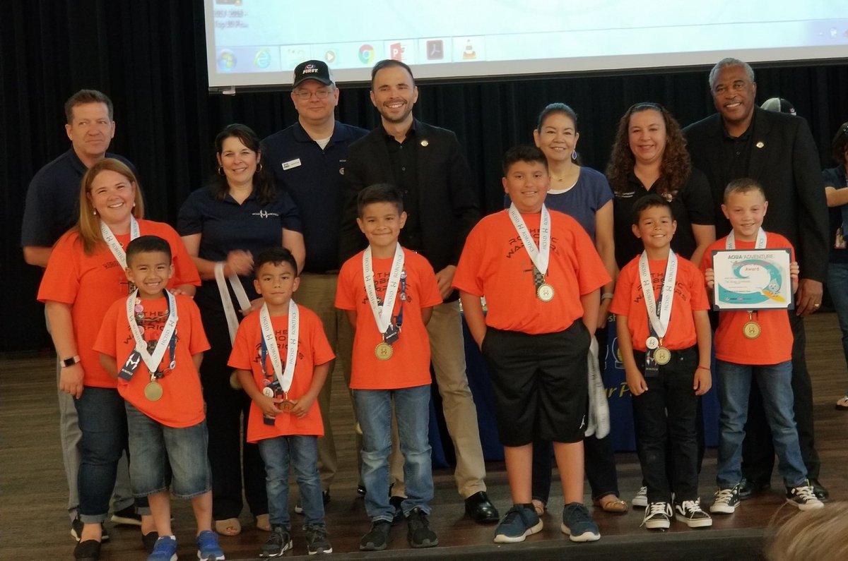 Super Proud of THE Robotics Warriors taking this year's Efficient Builder Award at this year's HCISD Robotics Expo!  🎉🏅 Congratulations boys and thank to the Sponsors for all your hardwork. Job Well Done!  👍 <a href="/THE_HCISD/">THE_PIRATES</a> <a href="/THEPirateCap/">Roland Ingram</a>.  <a href="/JulieMarieG06/">Julie Guerra(Garcia)</a>