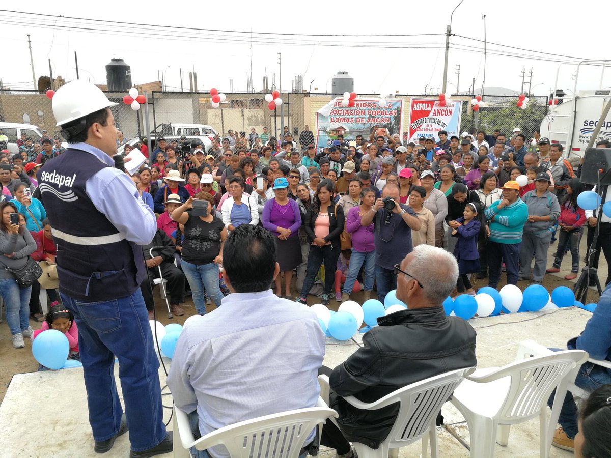 DialogoporAgua's tweet photo. En audiencia #DiálogoPorElAgua, #Sedapal inauguró esta mañana el Surtidor de Agua Potable de Lomas de Ancón que beneficiará a miles de familias del distrito, mejorando la calidad del agua y reduciendo los precios para la adquisición de este recurso vital. https://t.co/MWW9H6rdI1
