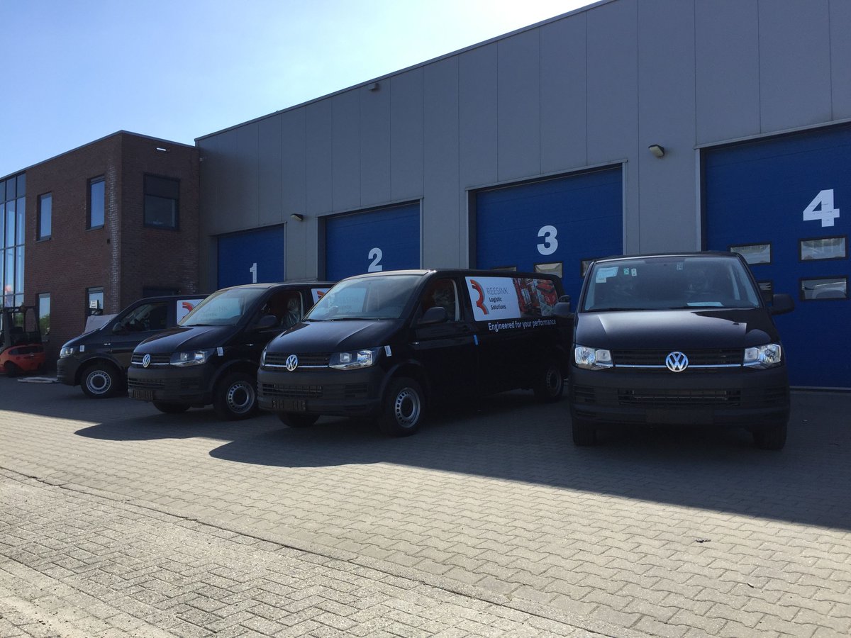#projectvandeweek Als preferred supplier van Royal Reesink hebben we voor Reesink Logistics Solutions vier Volkswagen servicewagens mogen inrichten met een combinatie van Aluca en maatwerk uit hout, ook in de bestuurdersruimte. Met <a href="/VWAutohaas/">Autohaas Volkswagen</a> #bedrijfswagen #inrichting