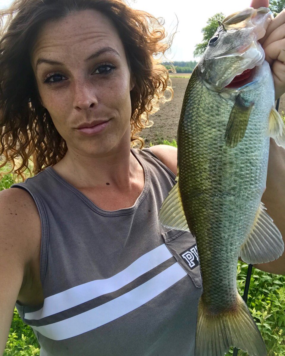 samanthalgay's tweet photo. Got my fix early this morning before the heat became unbearable 🎣 #92degrees #AirrusRods #TrapperTackle #Zoom #speedworm https://t.co/5PNThYgRvO