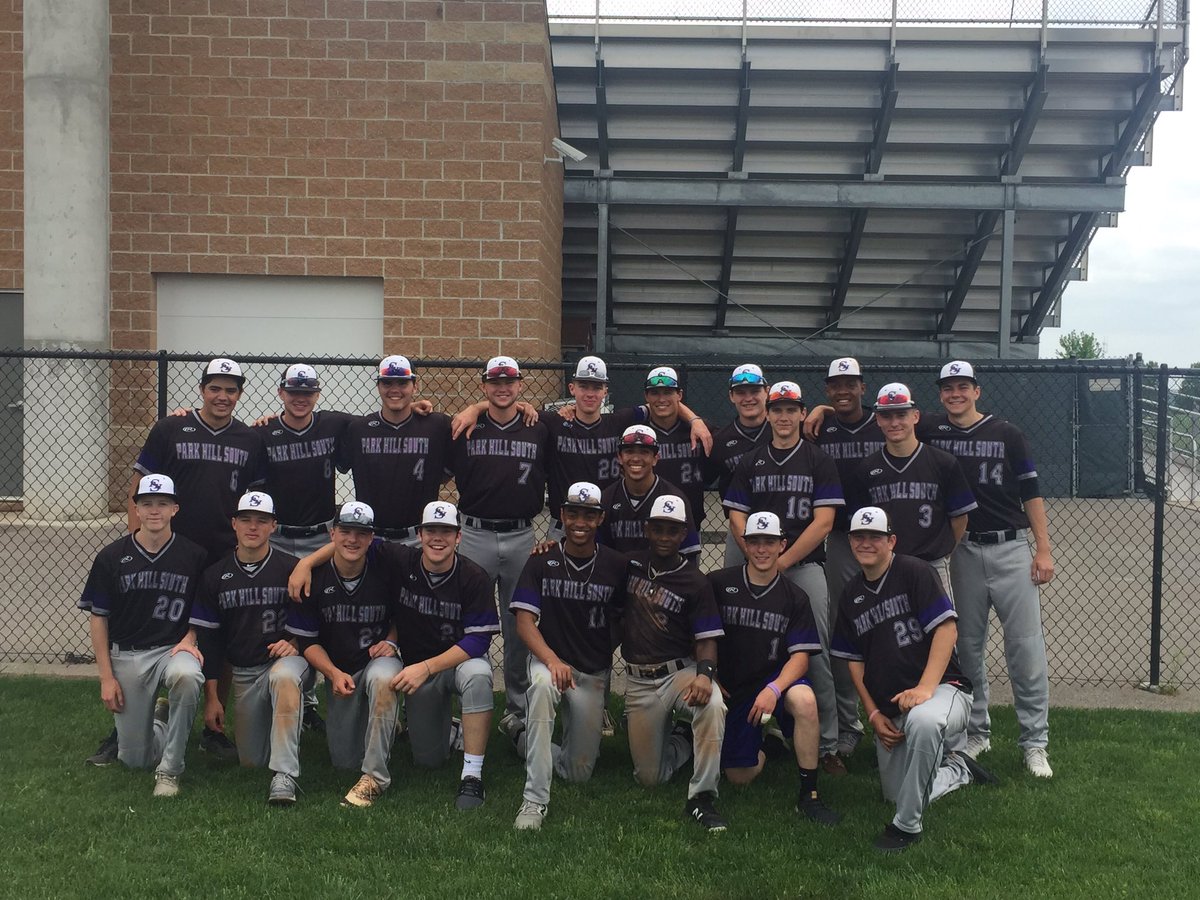 DiamondBooster's tweet photo. First round District win!!  Great game vs Platte County! Second round Monday at PHS at 2pm. #PantherPride @RAGECAGE16 @phsouthscores https://t.co/1pb1oMVpaU