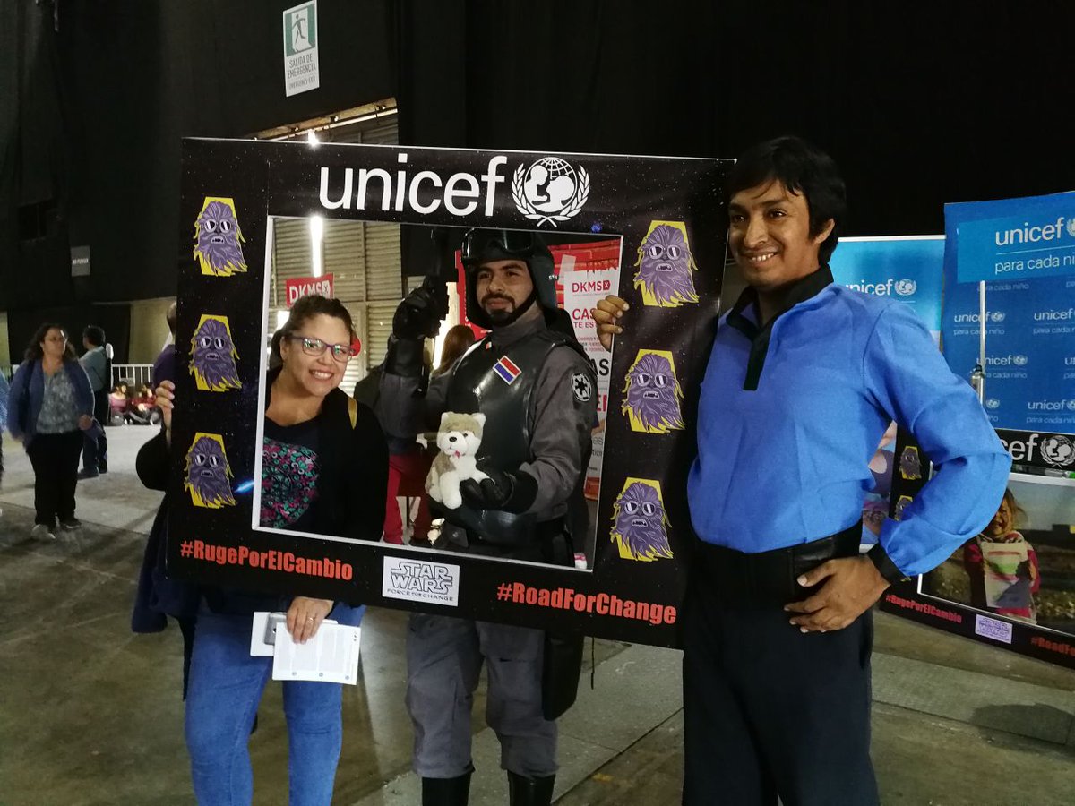 UnicefChile's tweet photo. ¡Estamos en @comicconchile!

Ven a rugir por los derechos de los niños y niñas de 🇨🇱 y el 🌏. Puedes conocer más del trabajo que realizamos #RugePorElCambio. https://t.co/balDTUAANI