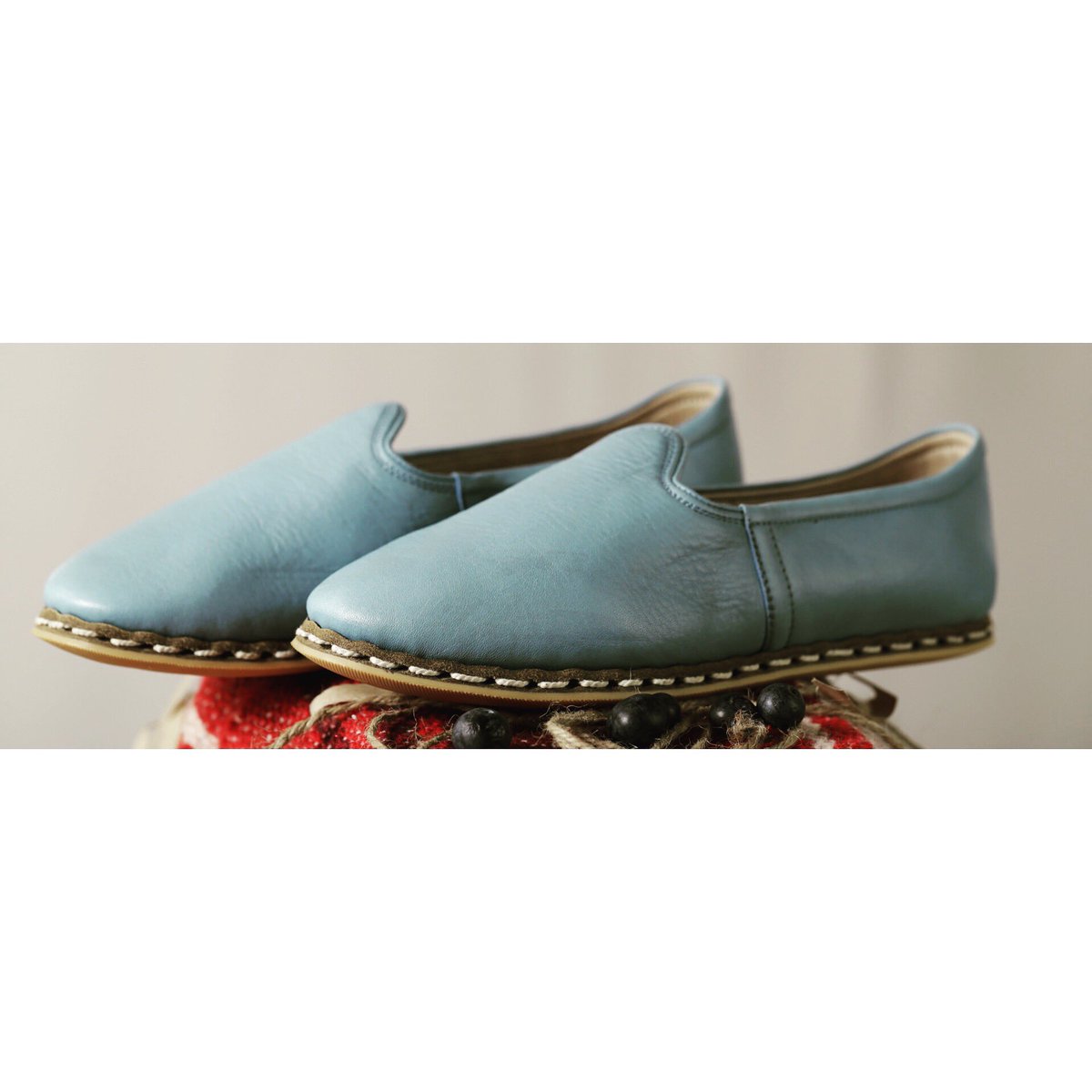 yemyemus's tweet photo. Turquoise Leather Yemyem. Available now! Link in bio. #ruyacompany #yemyem #handmade #leather #shoes #sf #california #kickstarter https://t.co/YSCtL31eha