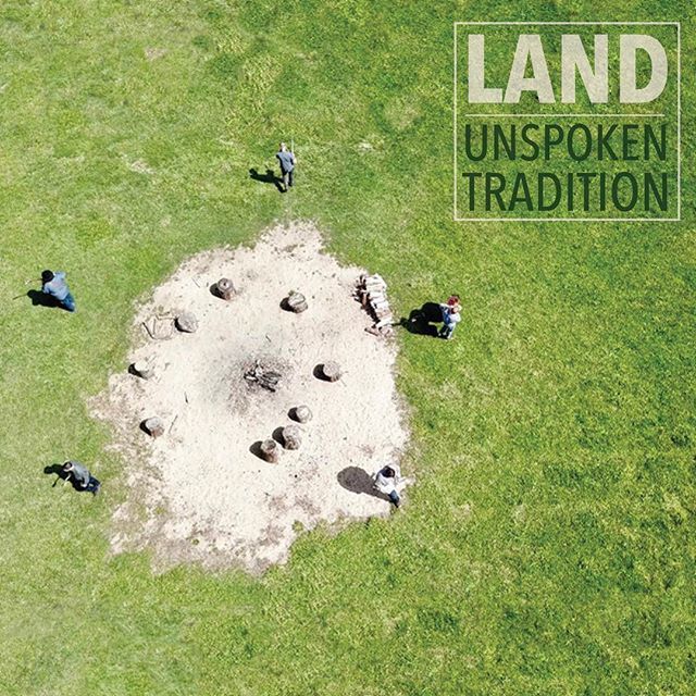 CrossroadsLabel's tweet photo. Thanks @spotify “Land” added to the #grassrootsplaylist Thanks to @mountainhomemusic and @syntaxcreative for the support and love! #newbluegrass #spotify🎧 #Folkmusic #americana #spotifycurated #bluegrassrocks #mountainhomemusicfest #grasslife #newgrass https://t.co/3pjMQDYv5n https://t.co/RVTlgA6vy8