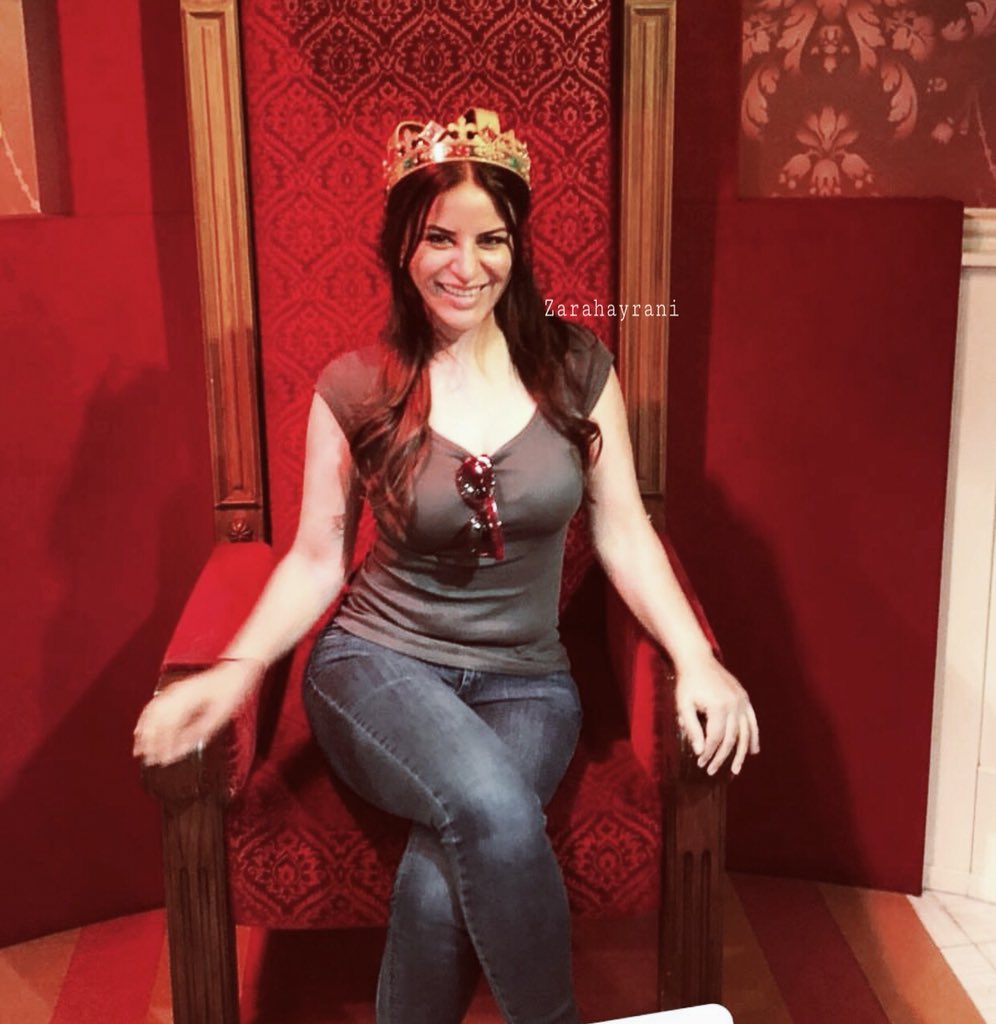zarahayrani's tweet photo. Kraliçe👸🏻❤️👑 
#zara #hollanda #zaramuzik #Kraliçe @zaraofficialtr https://t.co/pNzla3QhDP