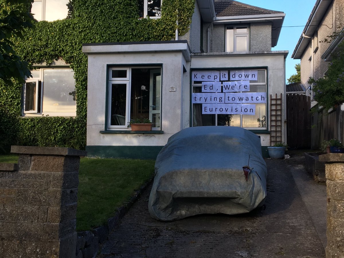 TeresaMannion's tweet photo. Spotted in Galway this pm!
#Eurovision2018 #EdFestGalway #EdGalway #necessaryjourney https://t.co/oAQH49pCjJ