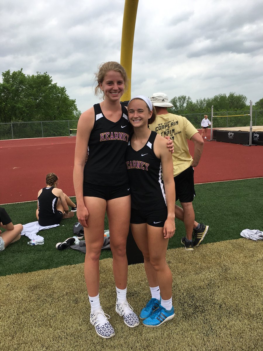 TylerRickard's tweet photo. Congrats to Callie (4’10”, 1st) and Grace (4’10”, T-3rd) on qualifying for Sectionals next week! #4for4 @BulldogsKHS @KHS_TV @kearneygtf https://t.co/nvOAF4x6Km