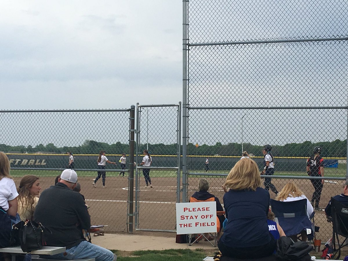 CoachMalveaux's tweet photo. Gotta love #championshipsaturday @UIS_Softball @KateMalveaux @CoachShannonG19 #winnermoveson https://t.co/AqPv2bWbe0