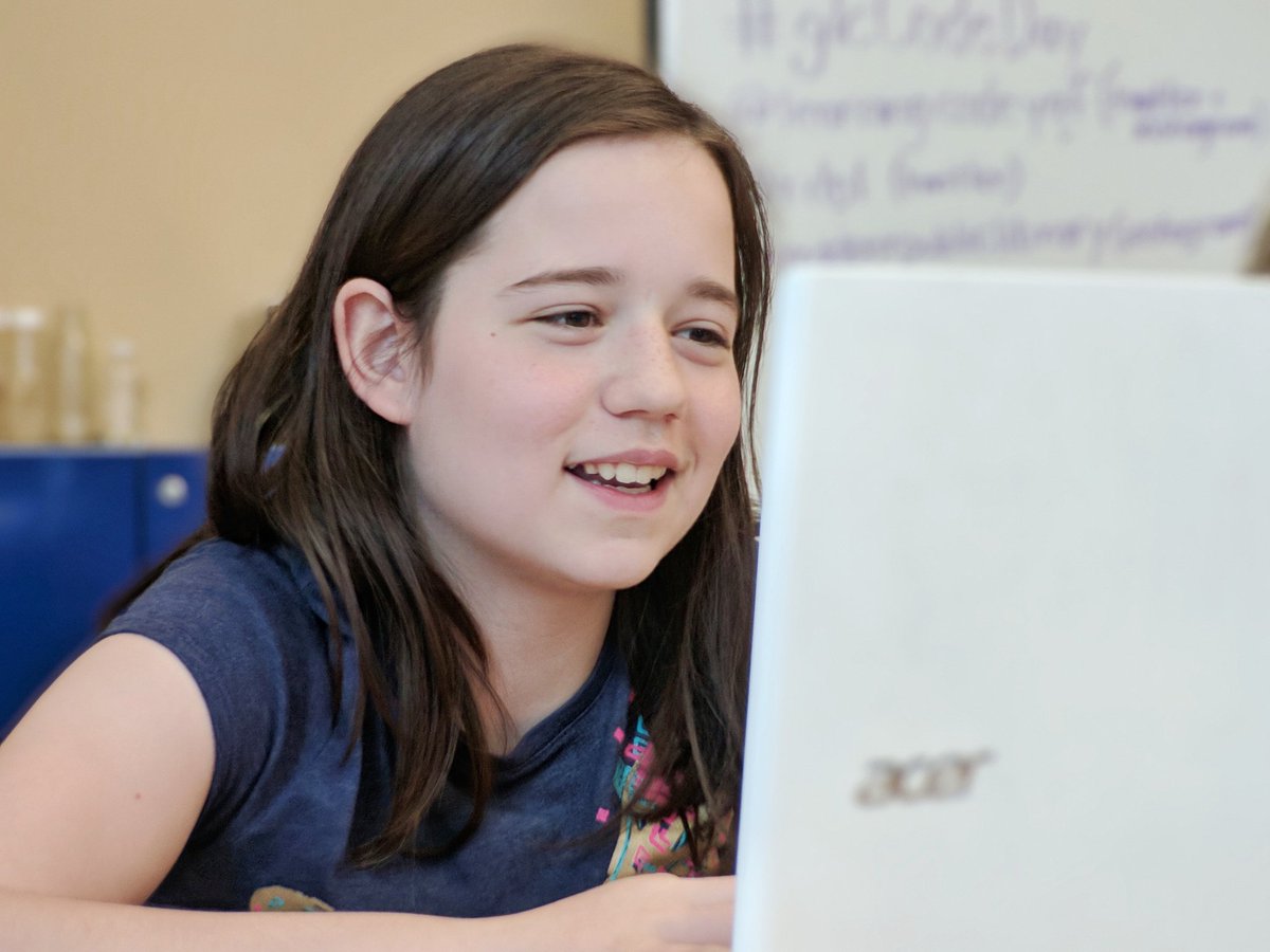 PlanBrewski's tweet photo. There are some awesome things being created today during the @learningcode National Girls Learning Code Day at @rdpl!
#glcCodeDay #reddeer #learningcode #stem #girlslearningcode #GirlsLearningCodeDay https://t.co/LyenQPzXdU