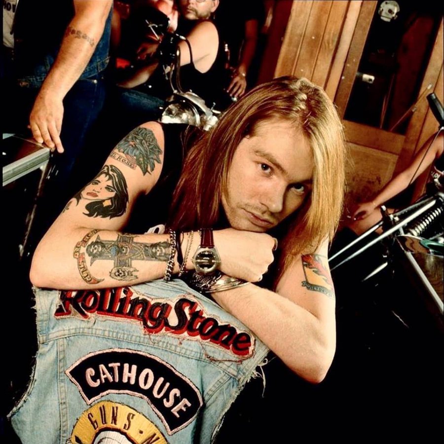 SimoneEsteves15's tweet photo. @SanWAxl @axlrose Boaaa tardeeee!!!
E um ótimo sábado pra nós https://t.co/78N4agtAIW