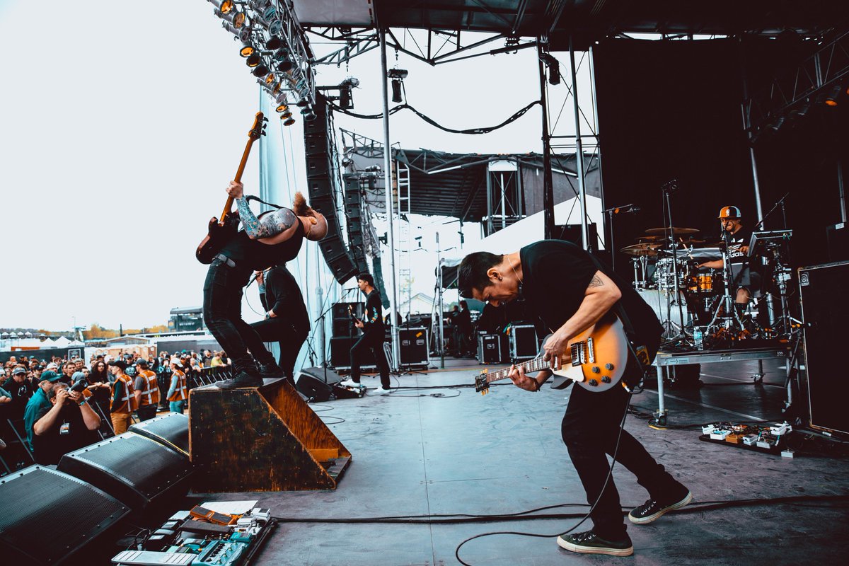 NorthInvasion's tweet photo. .@bigstoryband coming in hot on the #BudLightStage 🔥
📷 @Stvthrasher https://t.co/KmL1dZsMV9