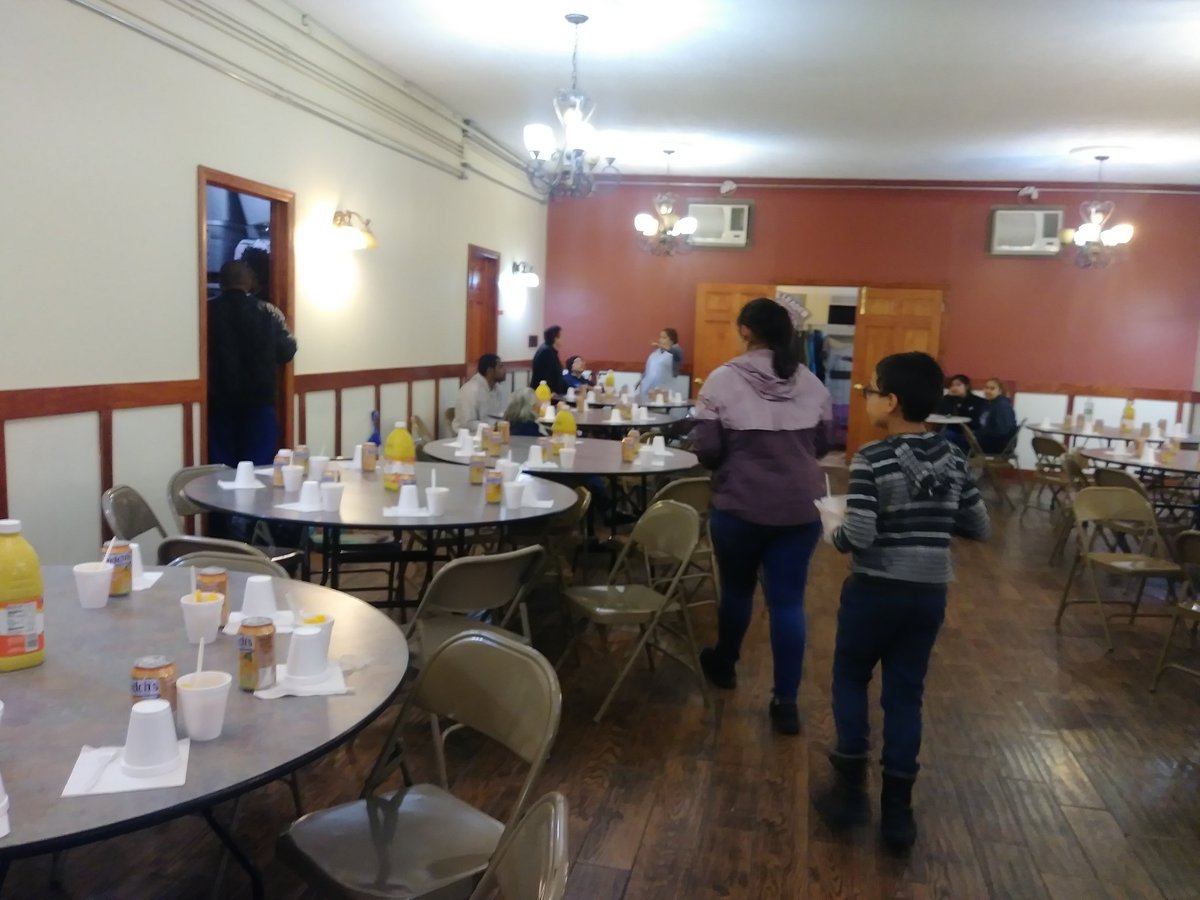 aupebrooklyn's tweet photo. Seniors from our National Honor Society took part in serving our community members with the most needs. #PayItForward #aupefirst https://t.co/5jindxmLGn