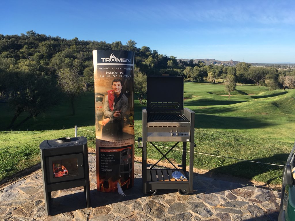 QuebrachosGolf's tweet photo. Excelente torneo se está llevando a cabo auspiciado por Panadería Bossio y Pintureria Pintolindo!!! Muchas gracias a todos los que participaron!!!  #Golf #SanLuis #LosQuebrachosCountryGolf https://t.co/MjHL80saky