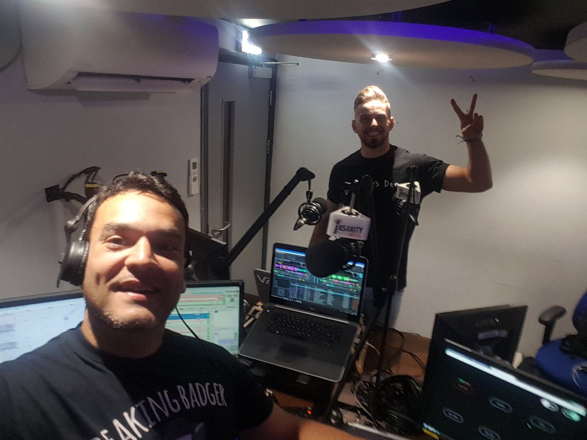 On <a href="/InsanityRadio/">Insanity Radio 103.2FM</a> now with guest DJ <a href="/ThomasOmalley99/">Tom Rees</a> 
#SmakMyBadger EP149
insanityradio.com/listen/