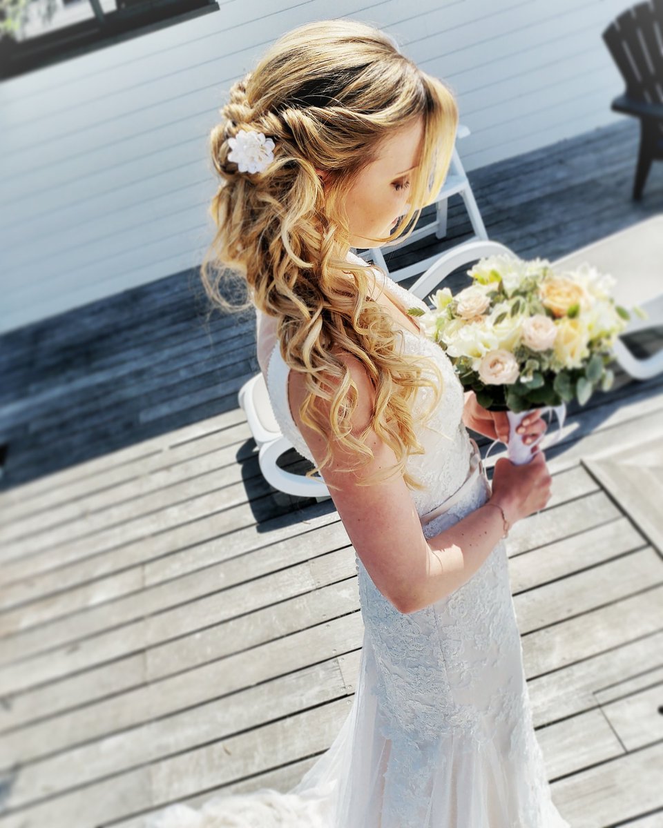 SegoLook's tweet image. Chignon Mariée💒👰
#weddingday #mariage #coiffureàdomicile #bassindarcachon #segolook