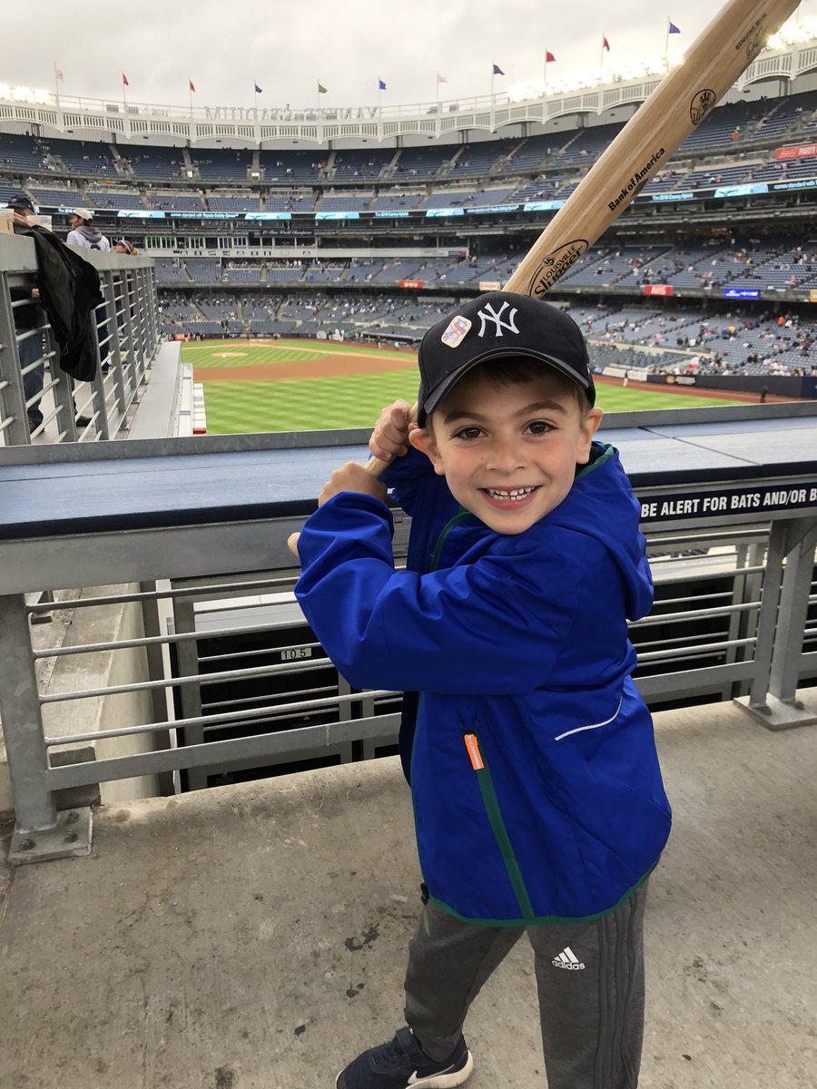 Didi bat day. <a href="/Yankees/">New York Yankees</a> #ATTNYY
